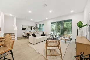 5213 Luisa Ct, Saint Cloud, FL 34771 - Photo 4