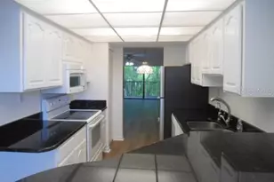 2800 Cove Cay Dr, Clearwater, FL 33760 - Photo 4