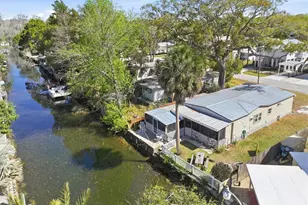 5527 Darlene St, Weeki Wachee, FL 34607 - Photo 48