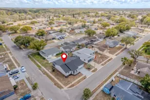 11614 Bee Hive Ln, Port Richey, FL 34668 - Photo 10