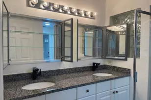 21146 Fountain View Ln, Lutz, FL 33558 - Photo 16