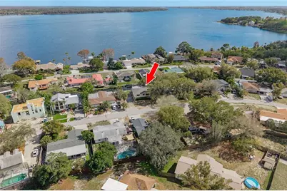 1462 Lakeview Drive, Tarpon Springs, FL 34689 - Photo 2