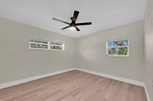 4135 Shore Acres Blvd NE, Saint Petersburg, FL 33703 - Photo 20