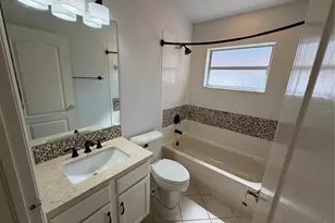 10132 Downey Ln, Tampa, FL 33626 - Photo 6