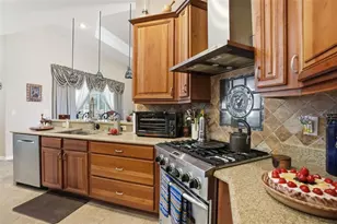 11033 Baywind Ct, Weeki Wachee, FL 34613 - Photo 24