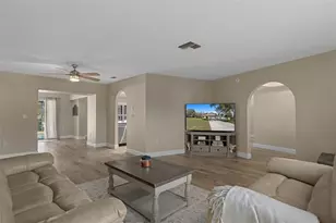 7851 Floral Dr, Weeki Wachee, FL 34607 - Photo 8