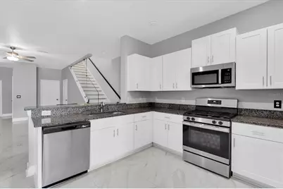 8249 Crescent Oaks Drive, New Port Richey, FL 34655 - Photo 10