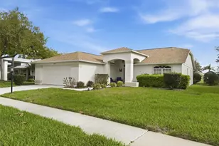 18708 Bellevista Ct, Hudson, FL 34667 - Photo 4