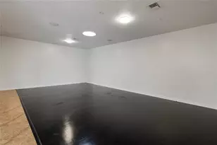 907 Willow Dr, Leesburg, FL 34748 - Photo 4