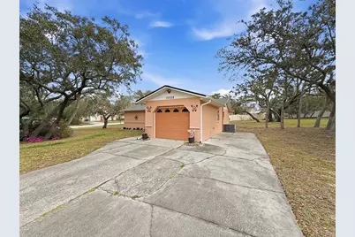 12229 Cedro Street, Spring Hill, FL 34609 - Photo 4