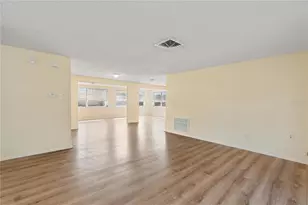 9020 Hunt Club Ln, Port Richey, FL 34668 - Photo 4