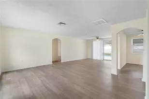 7134 Fox Hollow Dr, Port Richey, FL 34668 - Photo 4