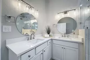 8430 144th Ln, Seminole, FL 33776 - Photo 32