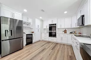 8430 144th Ln, Seminole, FL 33776 - Photo 24