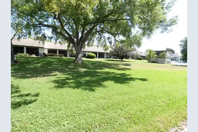 2211 Eisenhower Drive #106, Dunedin, FL 34698 - Photo 12