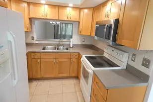 2211 Eisenhower Dr, Dunedin, FL 34698 - Photo 2