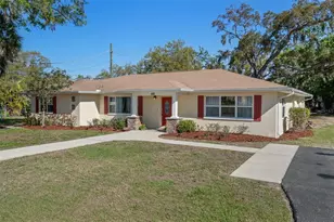 502 3rd Ave SE, Ruskin, FL 33570 - Photo 2