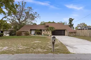 6231 Wayside Ct, Spring Hill, FL 34606 - Photo 4