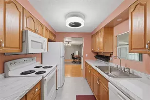 9328 Highpoint Blvd, Brooksville, FL 34613 - Photo 38