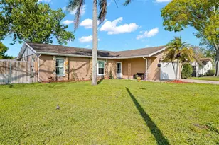 11201 Island Pine Dr, Port Richey, FL 34668 - Photo 10