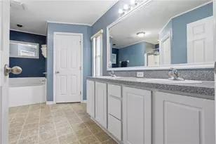 12117 Killian St, Spring Hill, FL 34608 - Photo 4