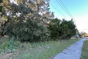 764 NE 12th St, Crystal River, FL 34428 - Photo 1