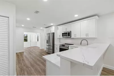 4313 E Shadowlawn Avenue, Tampa, FL 33610 - Photo 10