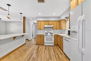 1404 Oakhaven Dr, Safety Harbor, FL 34695 - Photo 8