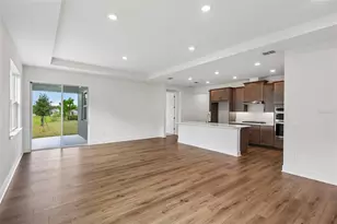826 Emerald Grv Dr, Apopka, FL 32703 - Photo 2