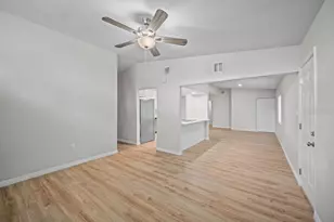 600 Ventura Ave, Orlando, FL 32805 - Photo 10