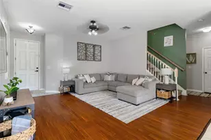 31812 Spoonflower Cir, Wesley Chapel, FL 33545 - Photo 2