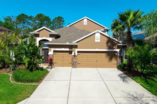 11129 Oyster Bay Cir, New Port Richey, FL 34654 - Photo 1