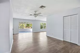 11519 Spring Hill Dr, Spring Hill, FL 34609 - Photo 10