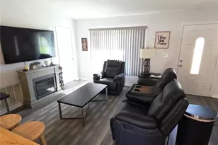 11236 Gifford Dr, Spring Hill, FL 34608 - Photo 4