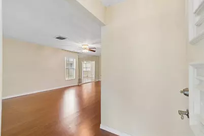 8105 Casuarina Drive, Port Richey, FL 34668 - Photo 4