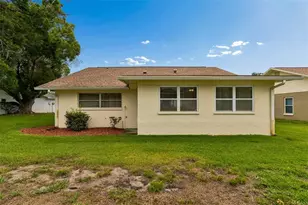 8105 Casuarina Dr, Port Richey, FL 34668 - Photo 36