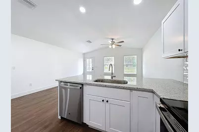 10370 Golden Avenue, Weeki Wachee, FL 34613 - Photo 18