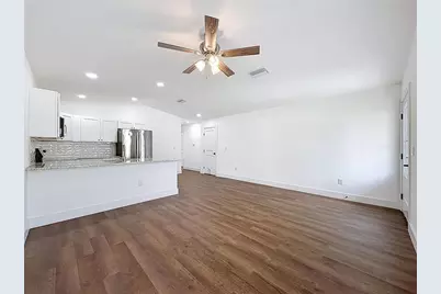 10370 Golden Avenue, Weeki Wachee, FL 34613 - Photo 12