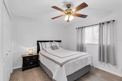 9242 Santa Monica Way, New Port Richey, FL 34655 - Photo 16