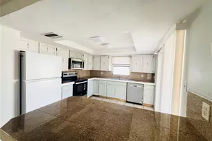 7811 Embassy Blvd, Port Richey, FL 34668 - Photo 6