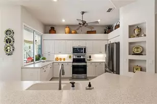 10260 Waters Edge Ct, Weeki Wachee, FL 34613 - Photo 28