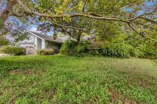 3017 Bayshore Dr, Spring Hill, FL 34608 - Photo 38