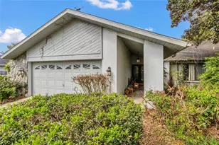 3017 Bayshore Dr, Spring Hill, FL 34608 - Photo 6