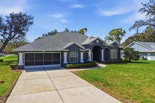 18729 Bascomb Ln, Hudson, FL 34667 - Photo 4