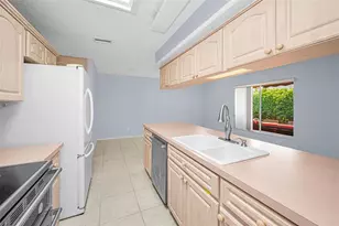10623 Mira Vista Dr, Port Richey, FL 34668 - Photo 14