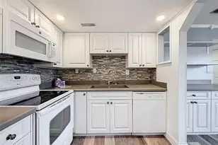 11832 Boynton Ln, New Port Richey, FL 34654 - Photo 12