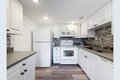 11832 Boynton Lane #24B, New Port Richey, FL 34654 - Photo 14