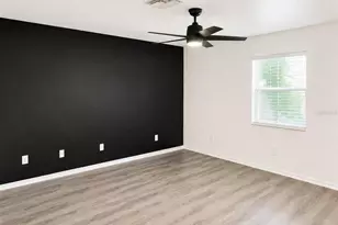 10004 N 23rd St, Tampa, FL 33612 - Photo 12