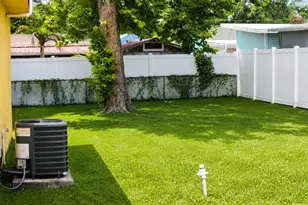 10004 N 23rd St, Tampa, FL 33612 - Photo 20