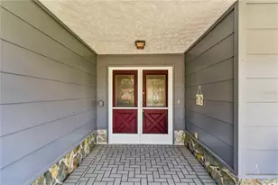 2252 Pebble Beach Dr, Spring Hill, FL 34606 - Photo 4